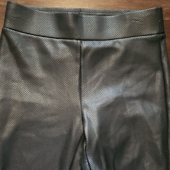 LOFT Black Faux Leather Snakeskin Leggings Size Small S - Picture 2 of 6